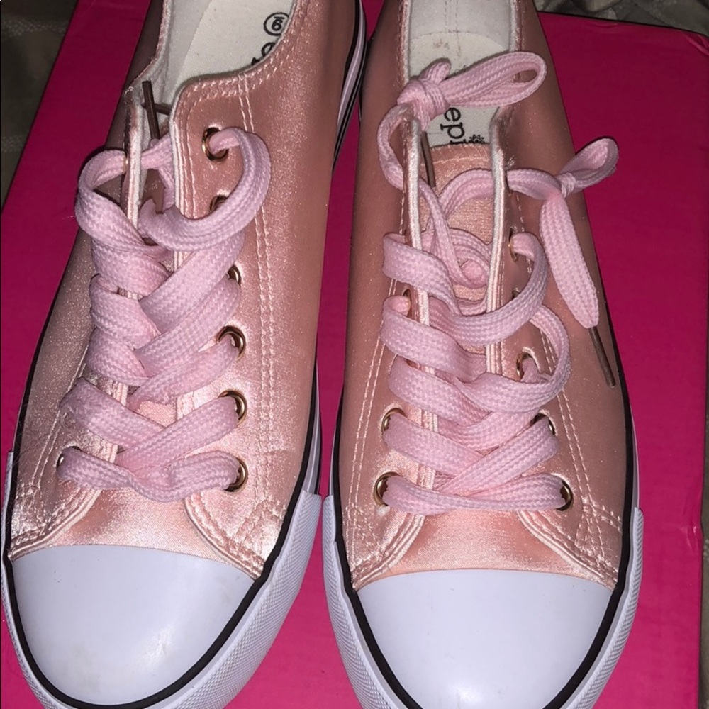Pink (converse style but not converse brand) Shoes